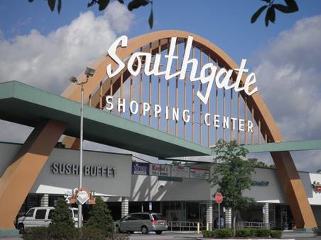 The iconic Southgate Shopping Center arch was built in 1957. Designed by architect Donovan Dean, it is 70 feet tall and includes 67 tons of steel. (Photo by Karen Moore Vintage Sign Photography)