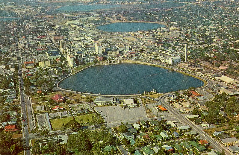 Aerial view of Lake Mirror in Lakeland, FL with link to Lakeland Public Library Flickr album